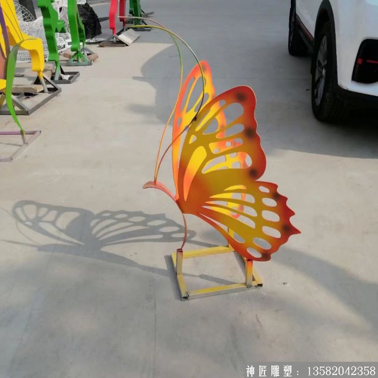 不銹鋼鏤空蝴蝶雕塑1