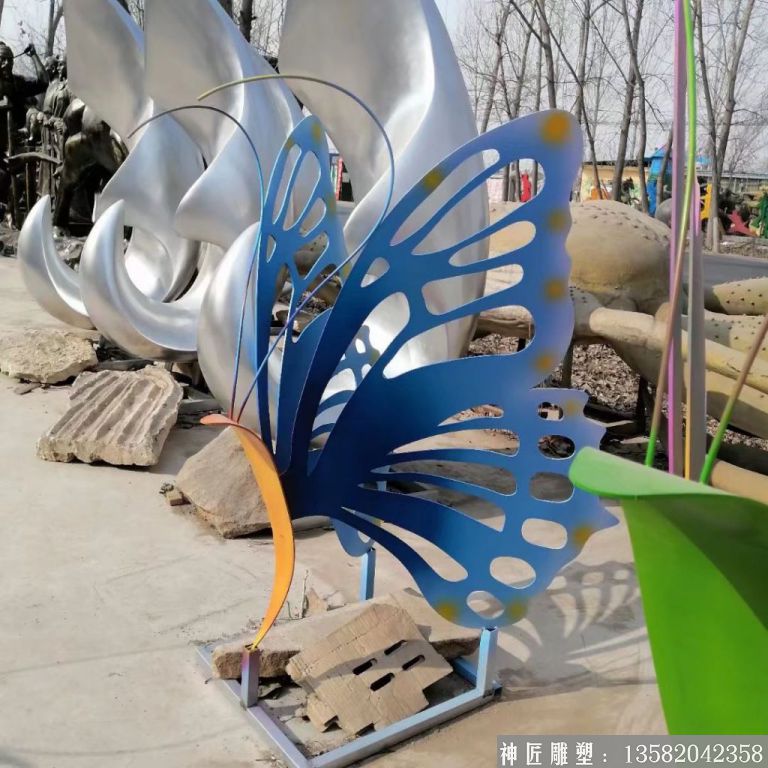 不銹鋼鏤空蝴蝶雕塑4